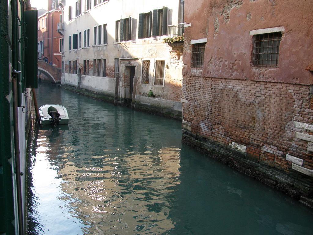 La Levantina Venesia Bagian luar foto